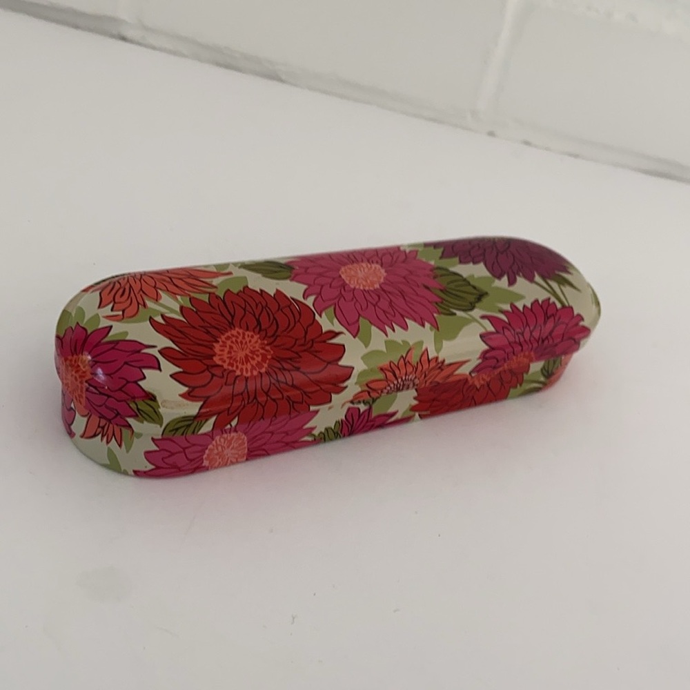 Set - Classic Vera Bradley Tin Pencil/Brush Case - Picture 8 of 10